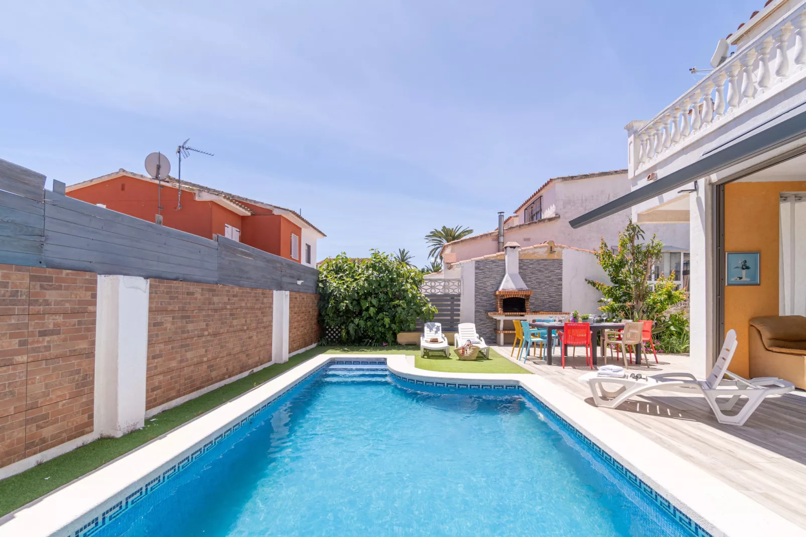 0125-MONTGRI 18-Swimming pool