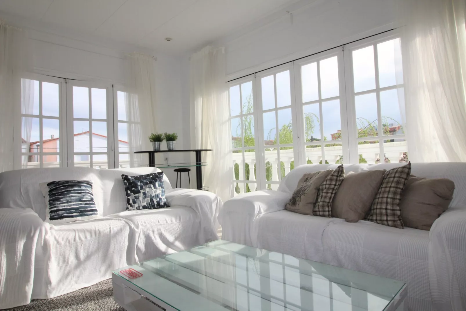 0024-BAHIA 67 C-Wohnzimmer
