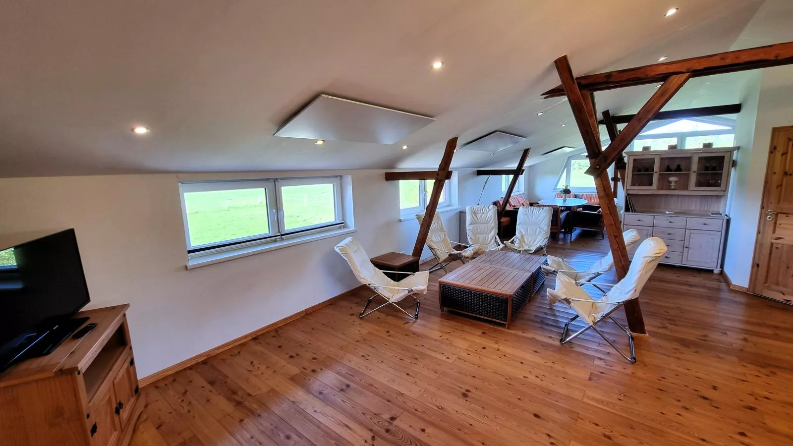 Pugholz Suite-Salon