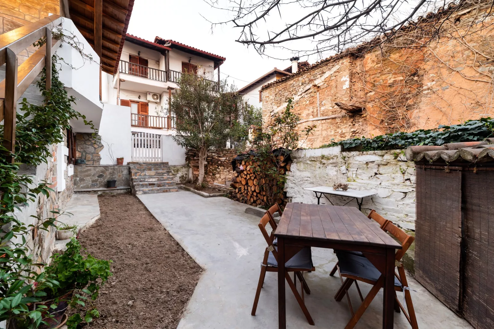 Apartment Agios Nikolaos-Exterior in summer