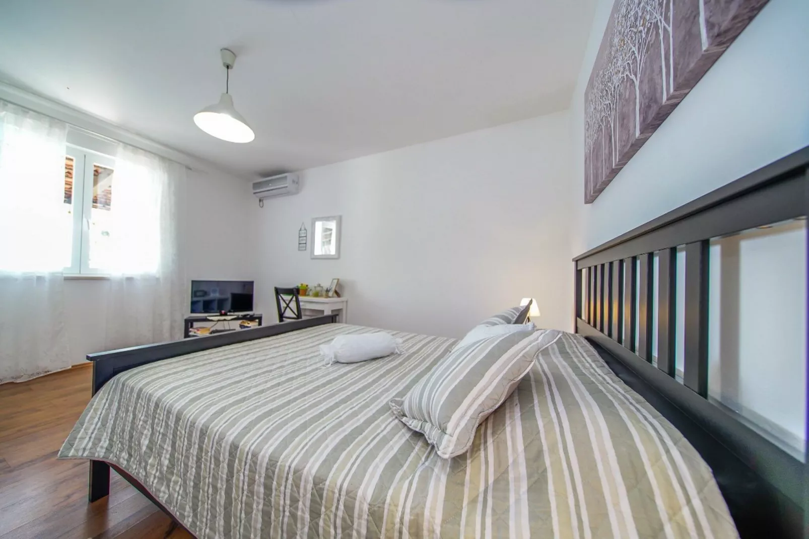 Apartments Anelić- Comfort One Bedroom Apartment with Terrace and Sea View A1-Bedroom