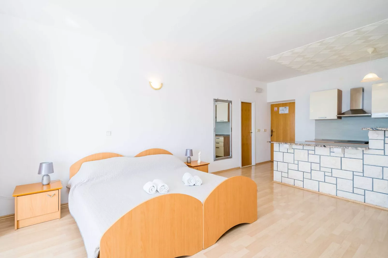Apartments Marnic Blue Chill- Comfort Studio Apartment with Balcony(S4)-Schlafzimmer