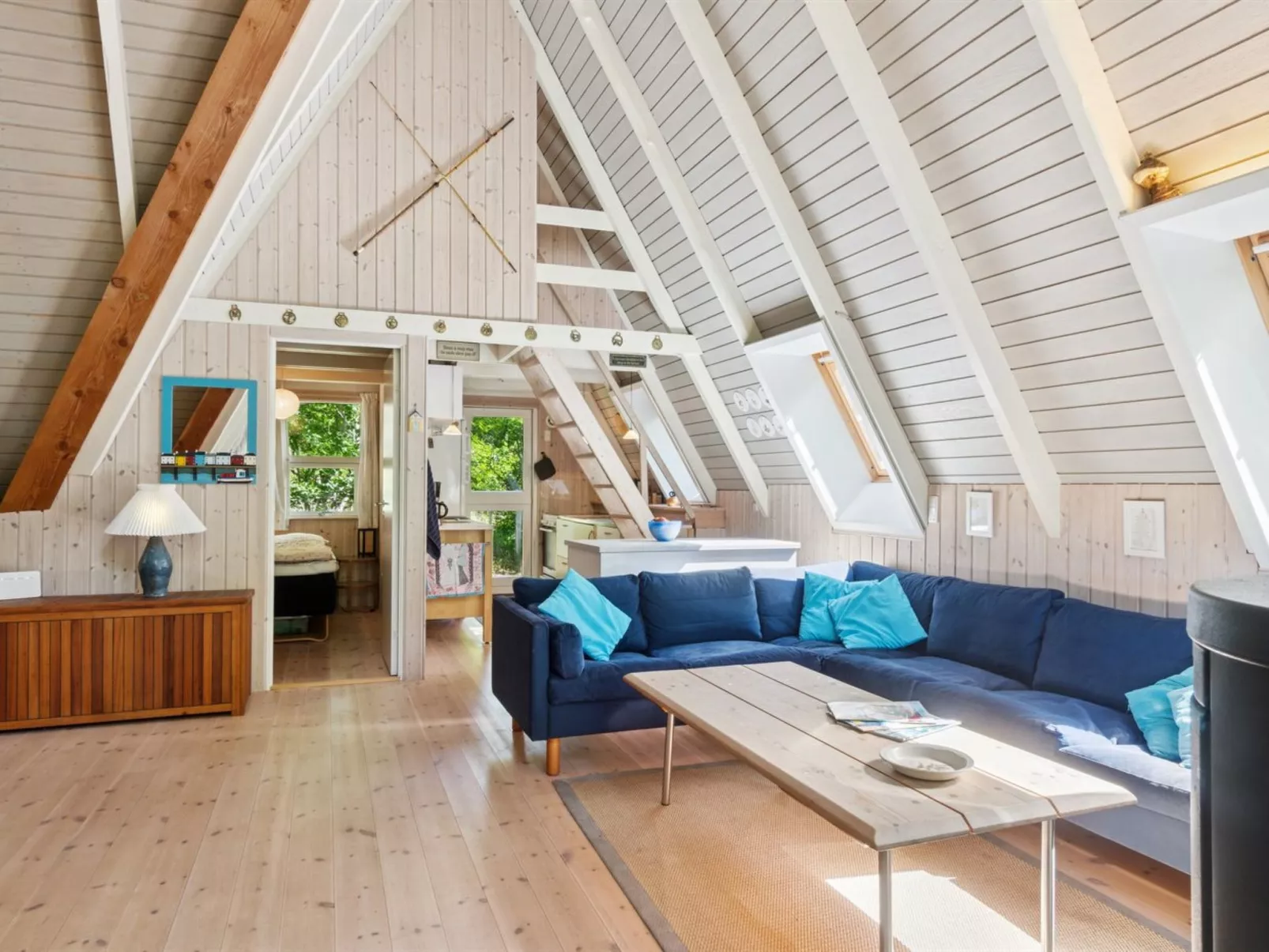 "Thrond" - 500m from the sea-Inside