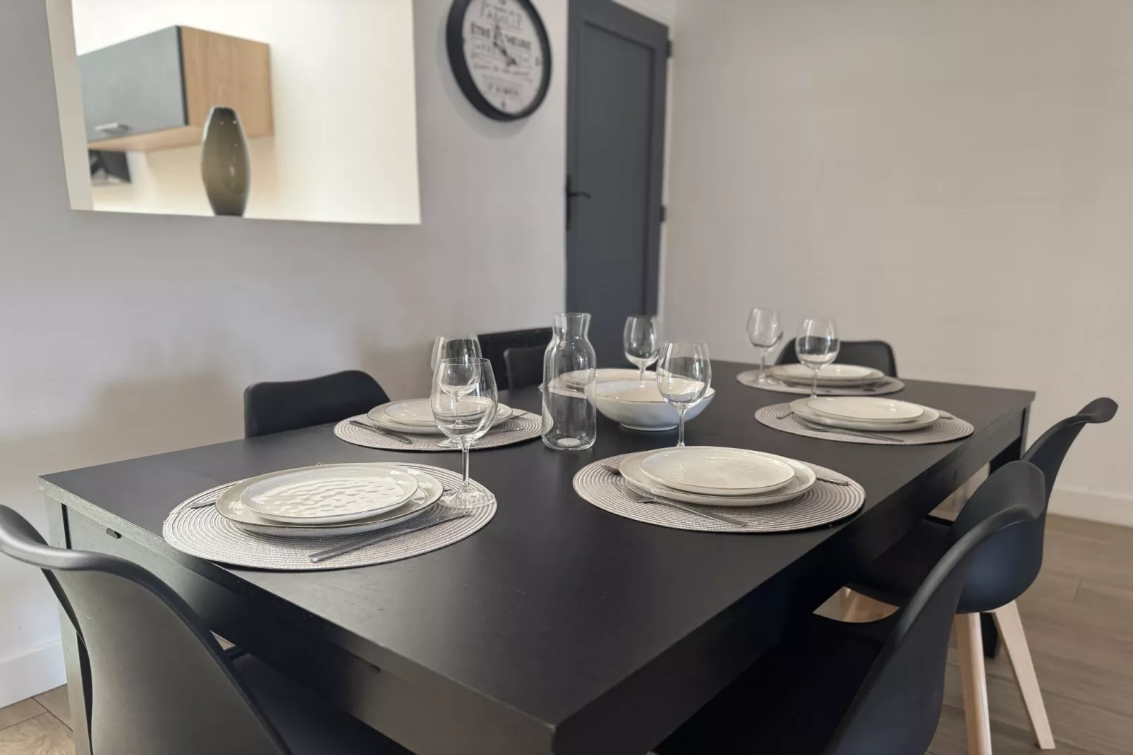 Le Maki - 10 pers - Piscine - Rêve au Mans-Dining room