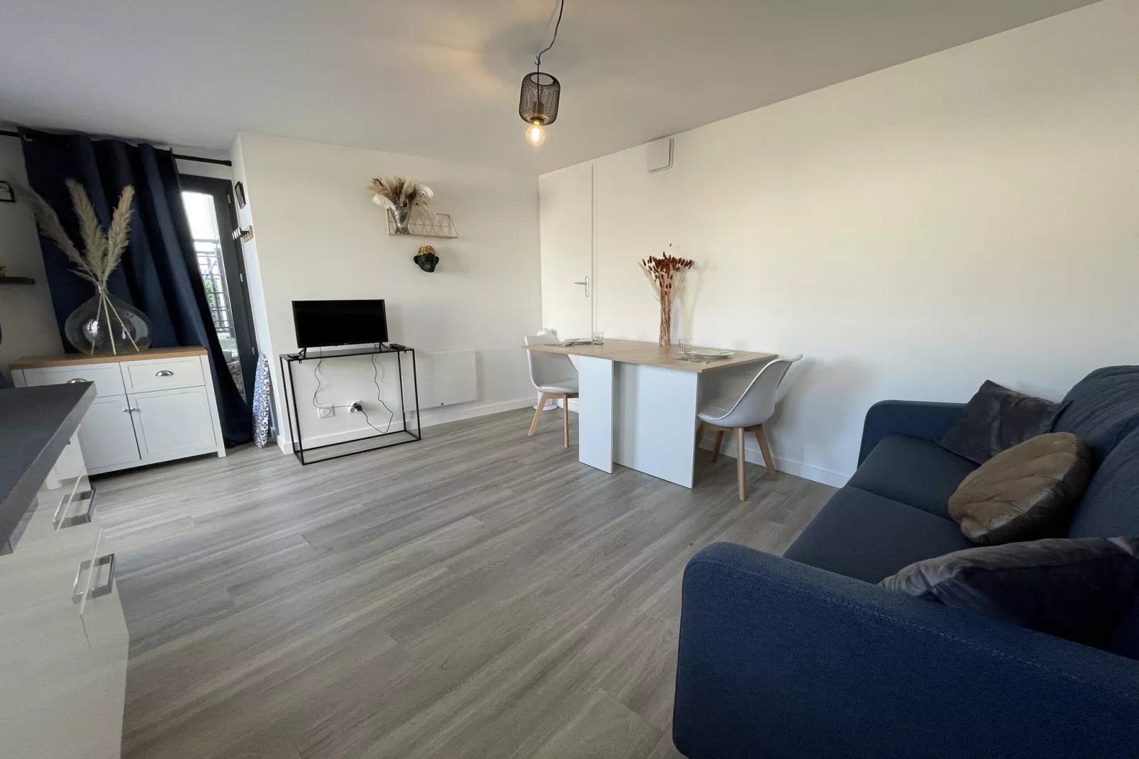 Le Ruby - Centre - Wifi - 2p - Rêve au Mans-Living room