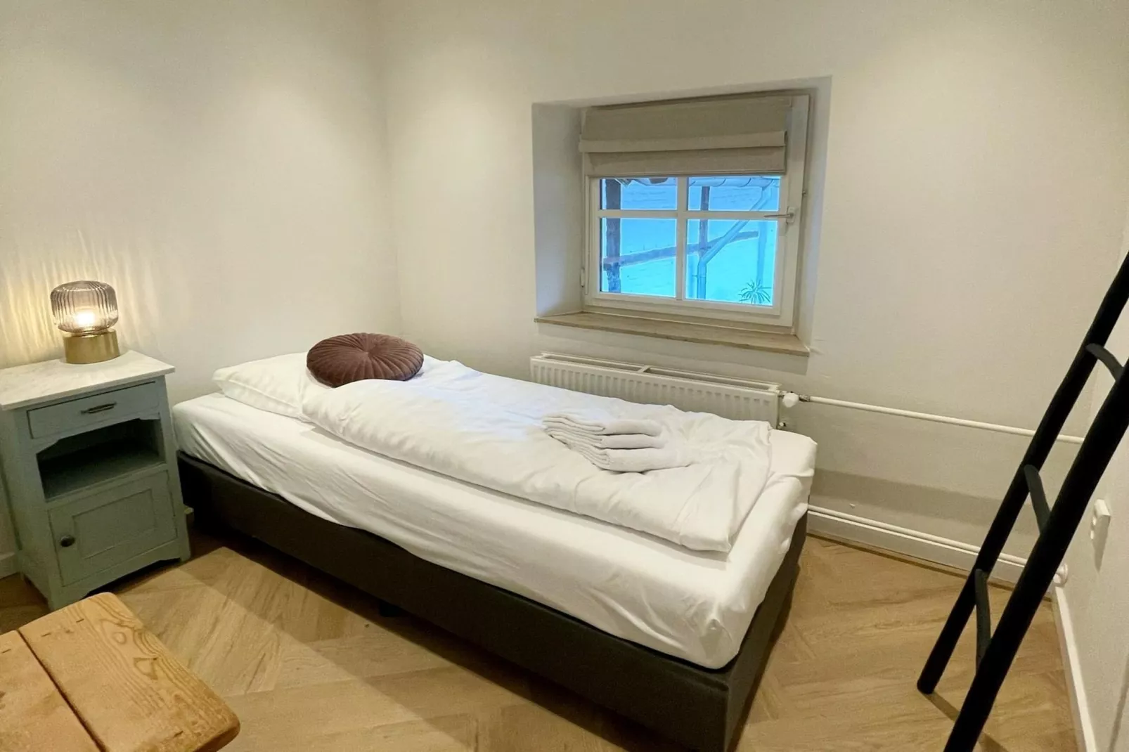 Valleyview Cottages - NR04-Schlafzimmer