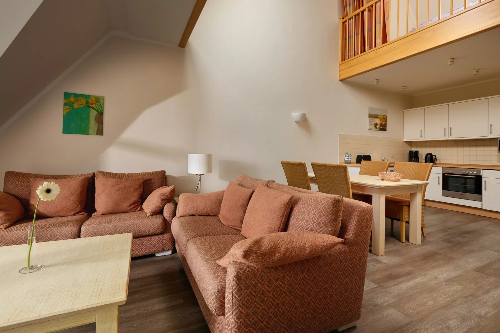 Garten-Maisonette Ferienwohnung - Strandhotel Dünenmeer-Wohnzimmer
