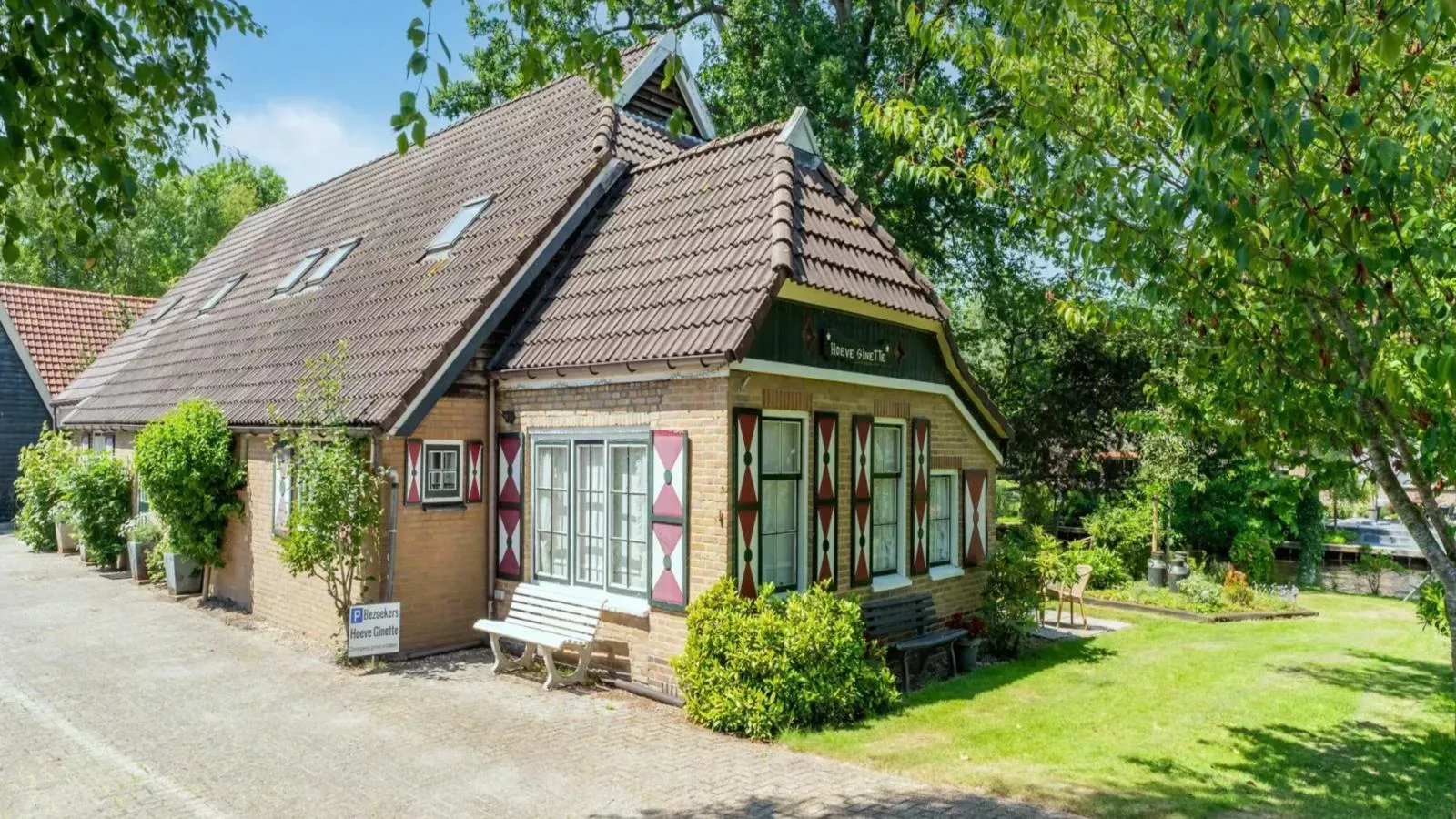 Hoeve Ginette-Außenbereich Sommer
