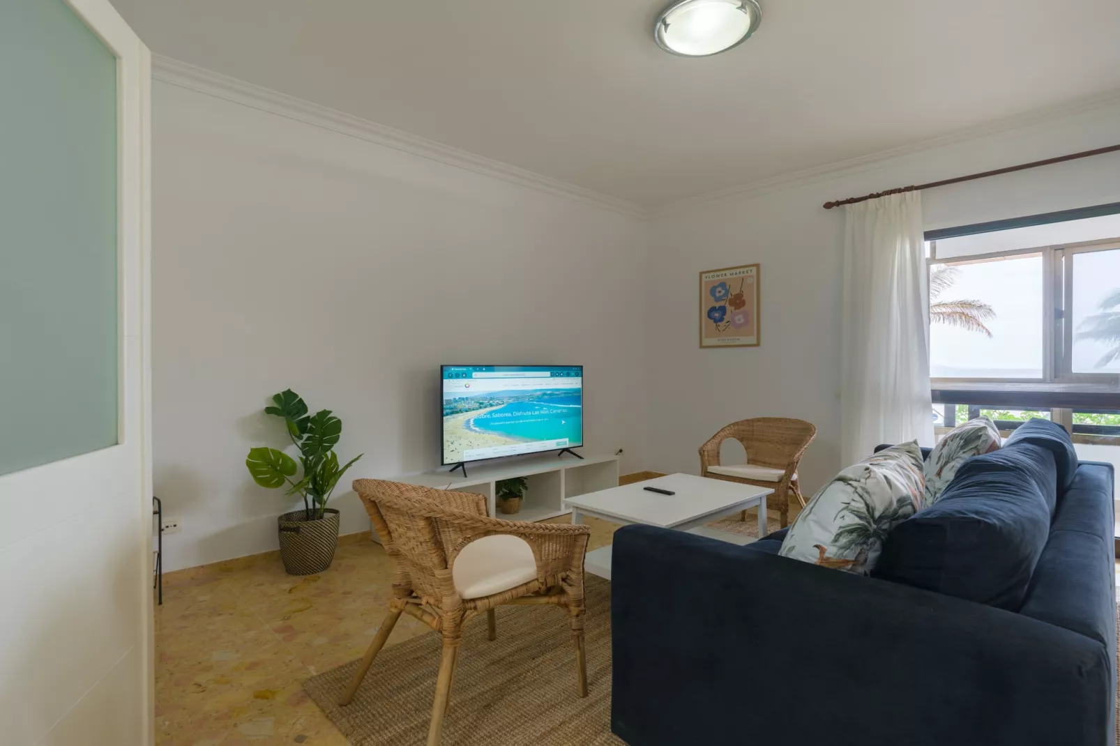 Beach Front Las Canteras By CanariasGetaway-Wohnzimmer