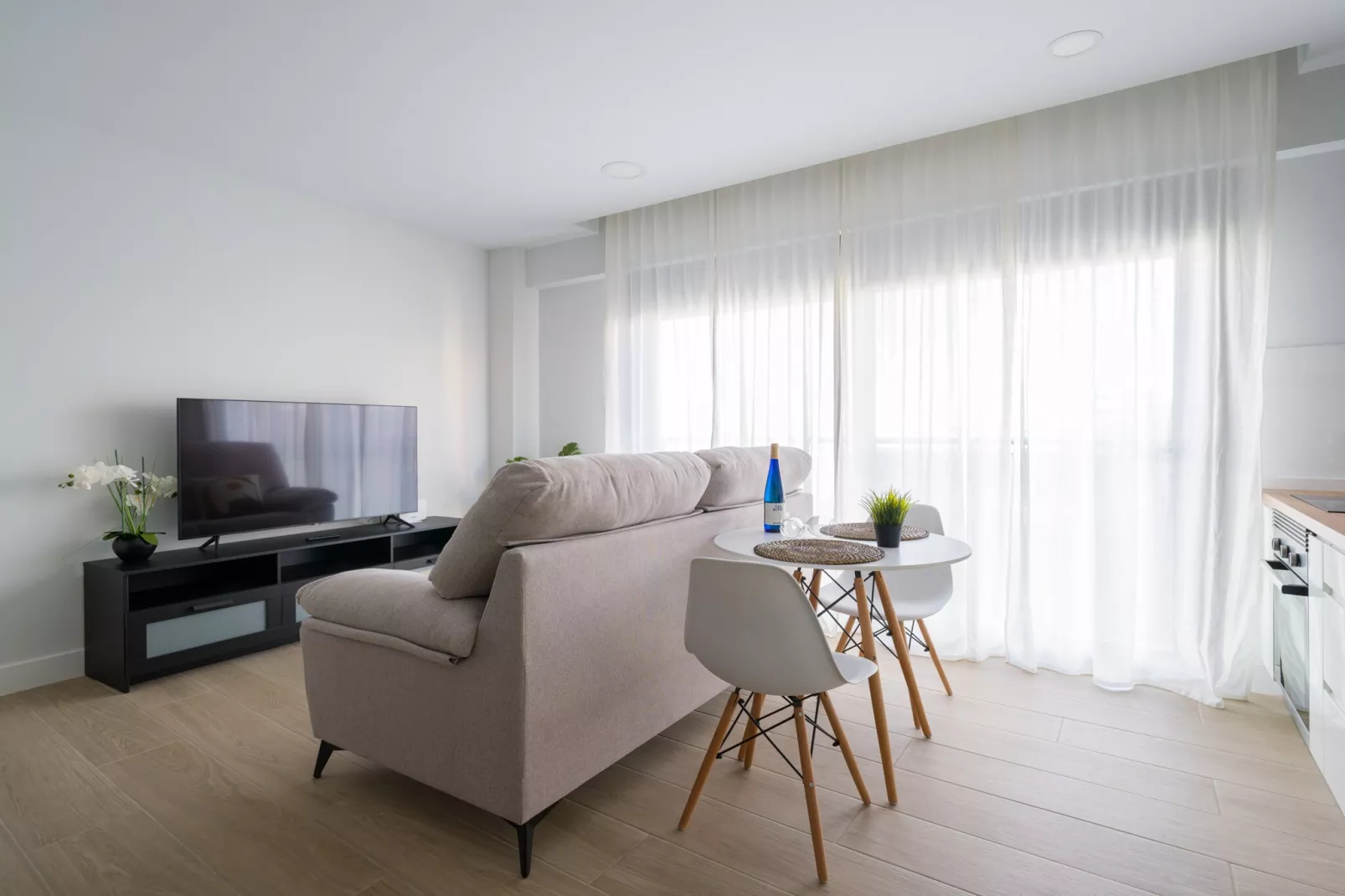 Urban Square 2B12 By CanariasGetaway-Dining room