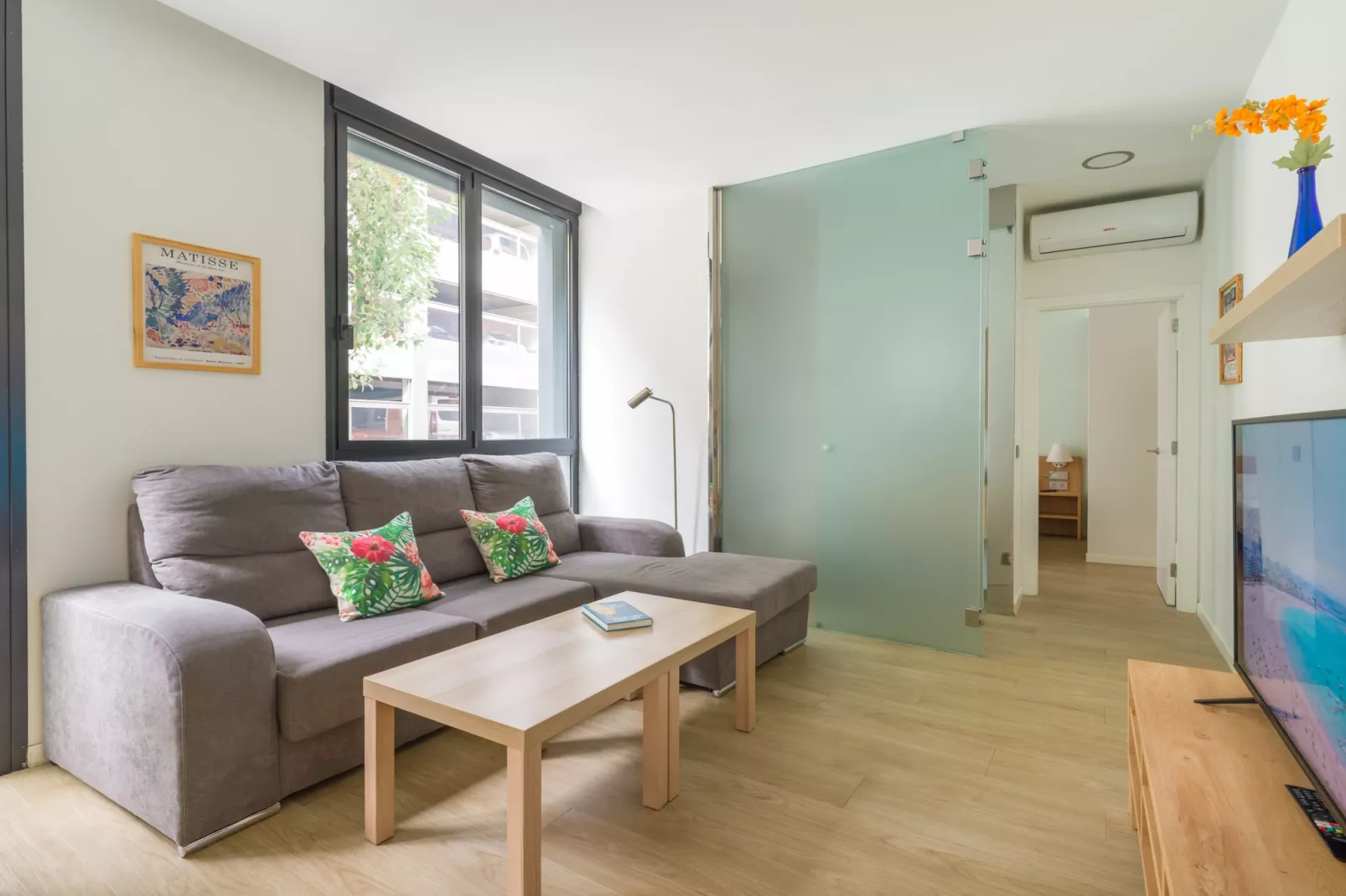 VIVENTE 1B BY CANARIAS GETAWAY-Living room