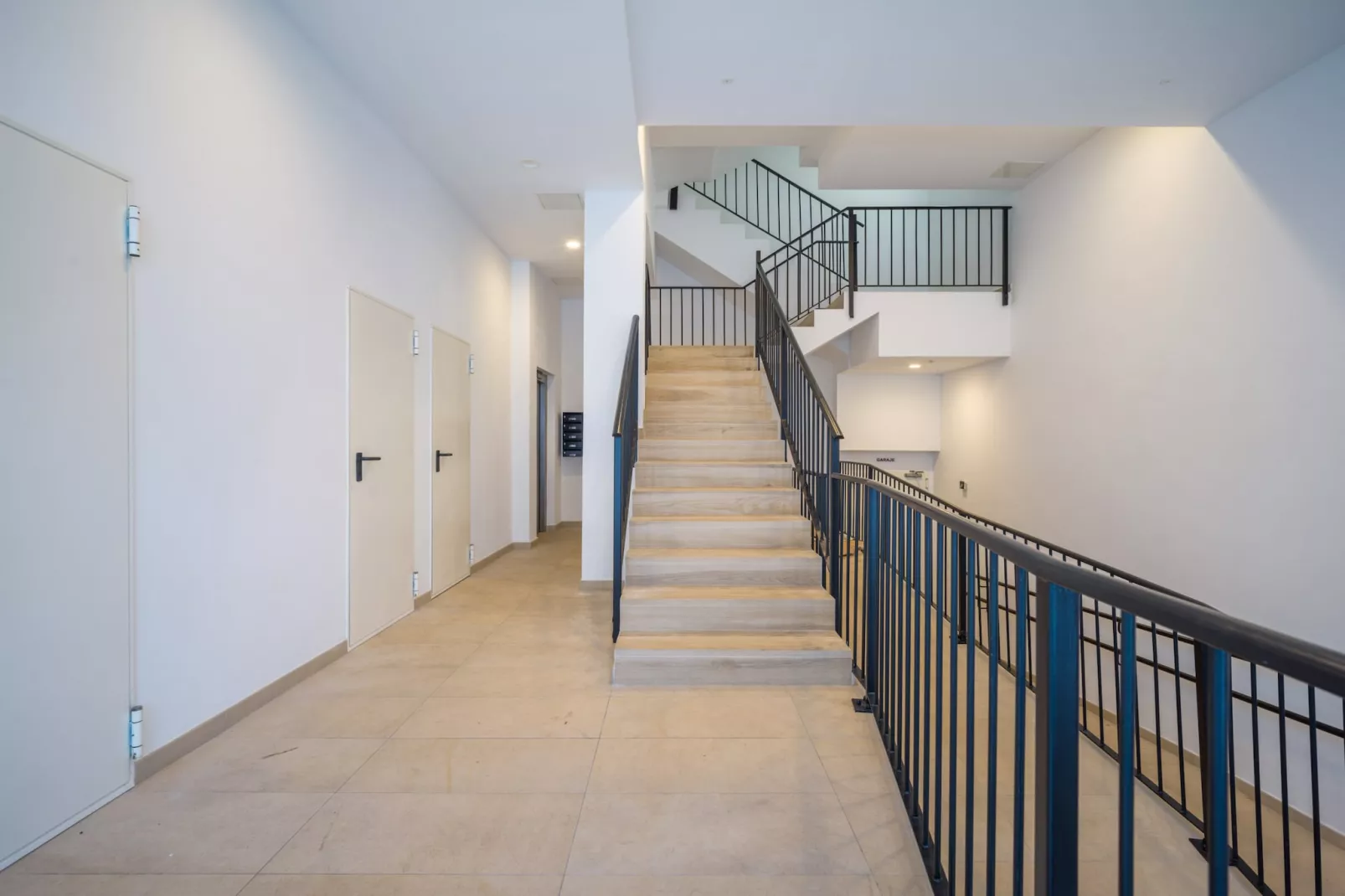 Deluxe Beachside 2C By CanariasGetaway-Hall & reception