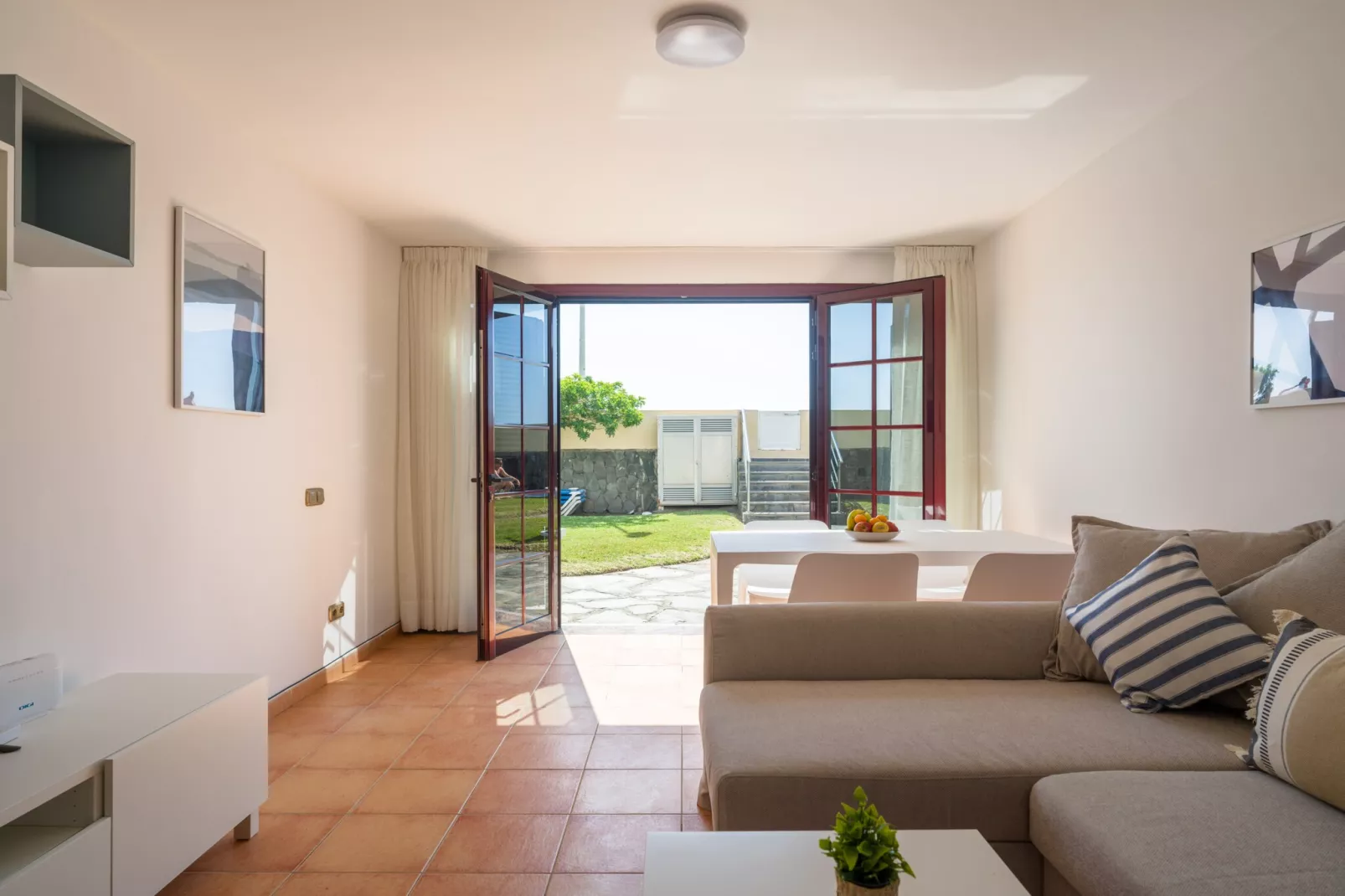 Ciaboga Front Line By CanariasGetaway-Salon