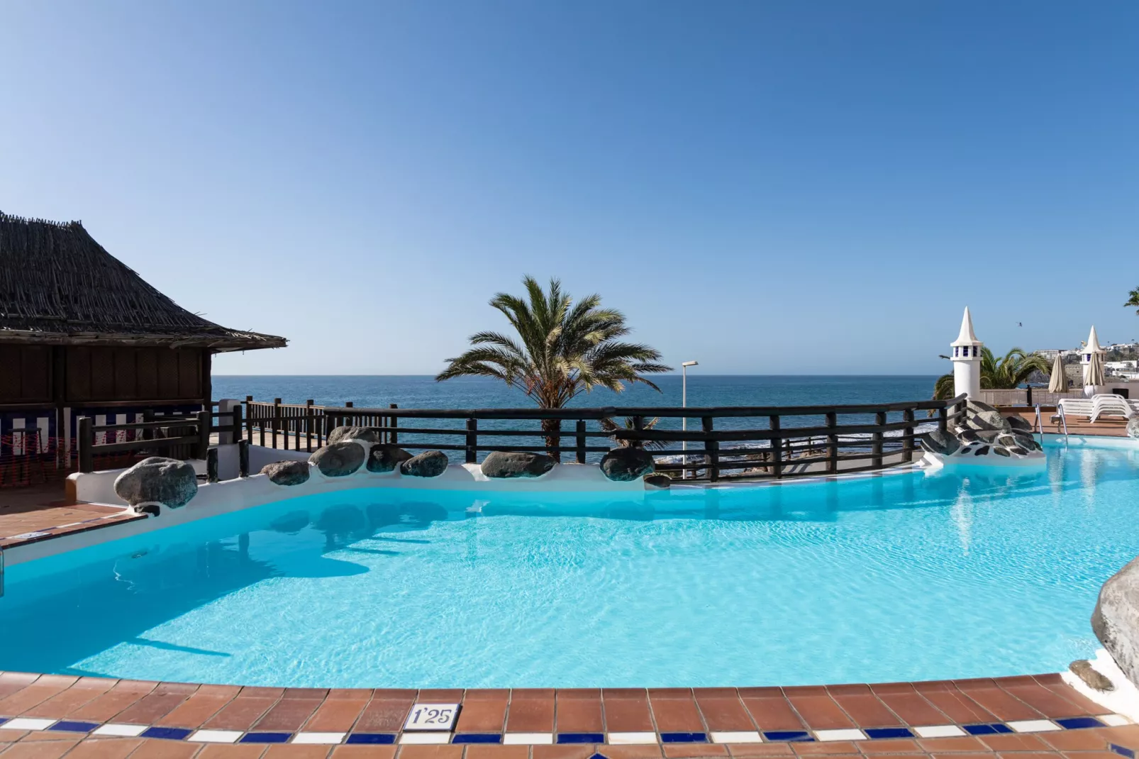 Altamar  52 with balcony&pool By CanariasGetaway-Swimming pool