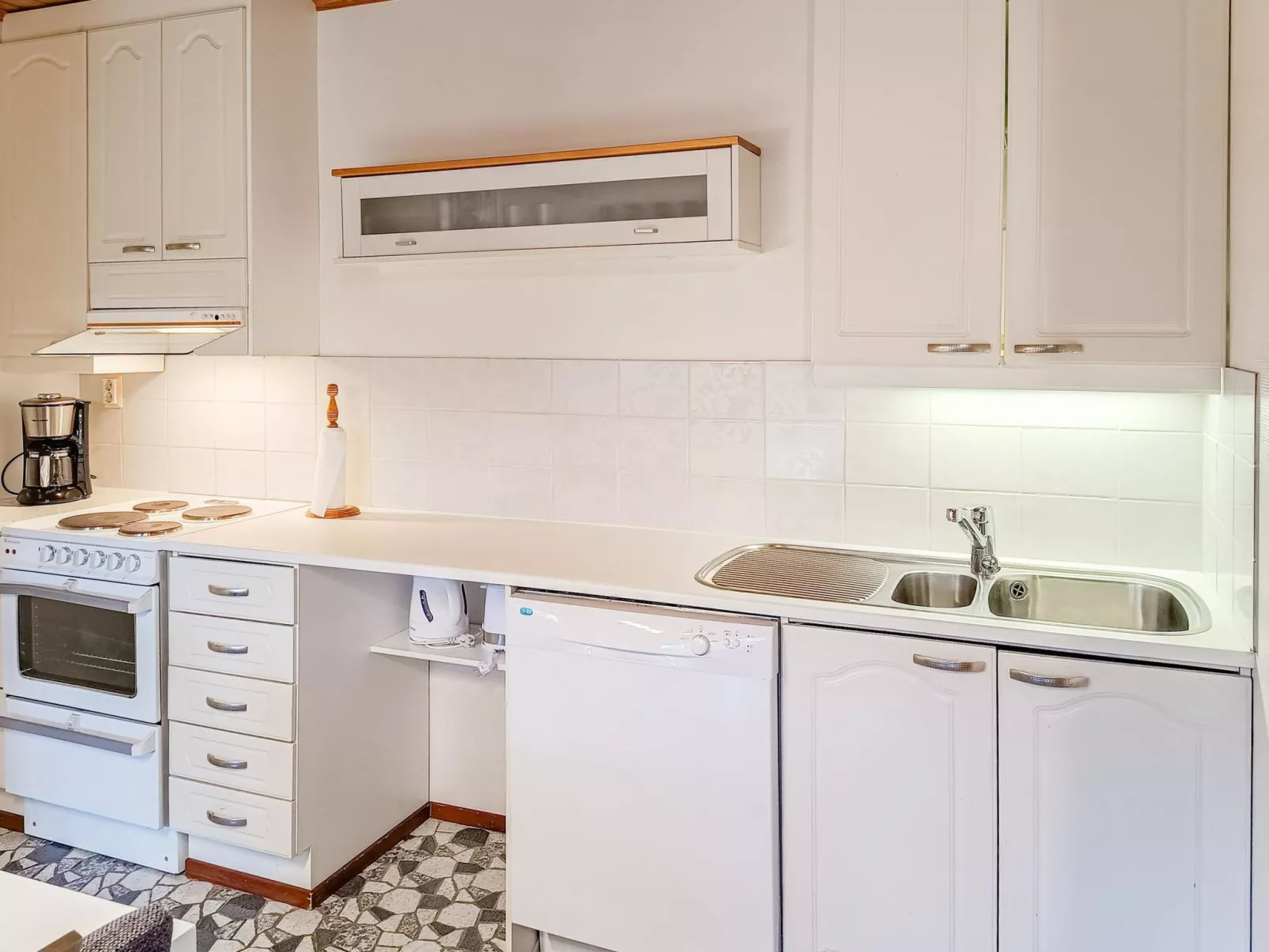 Mukalilla, paritalo sis loppusiivouksen-Inside