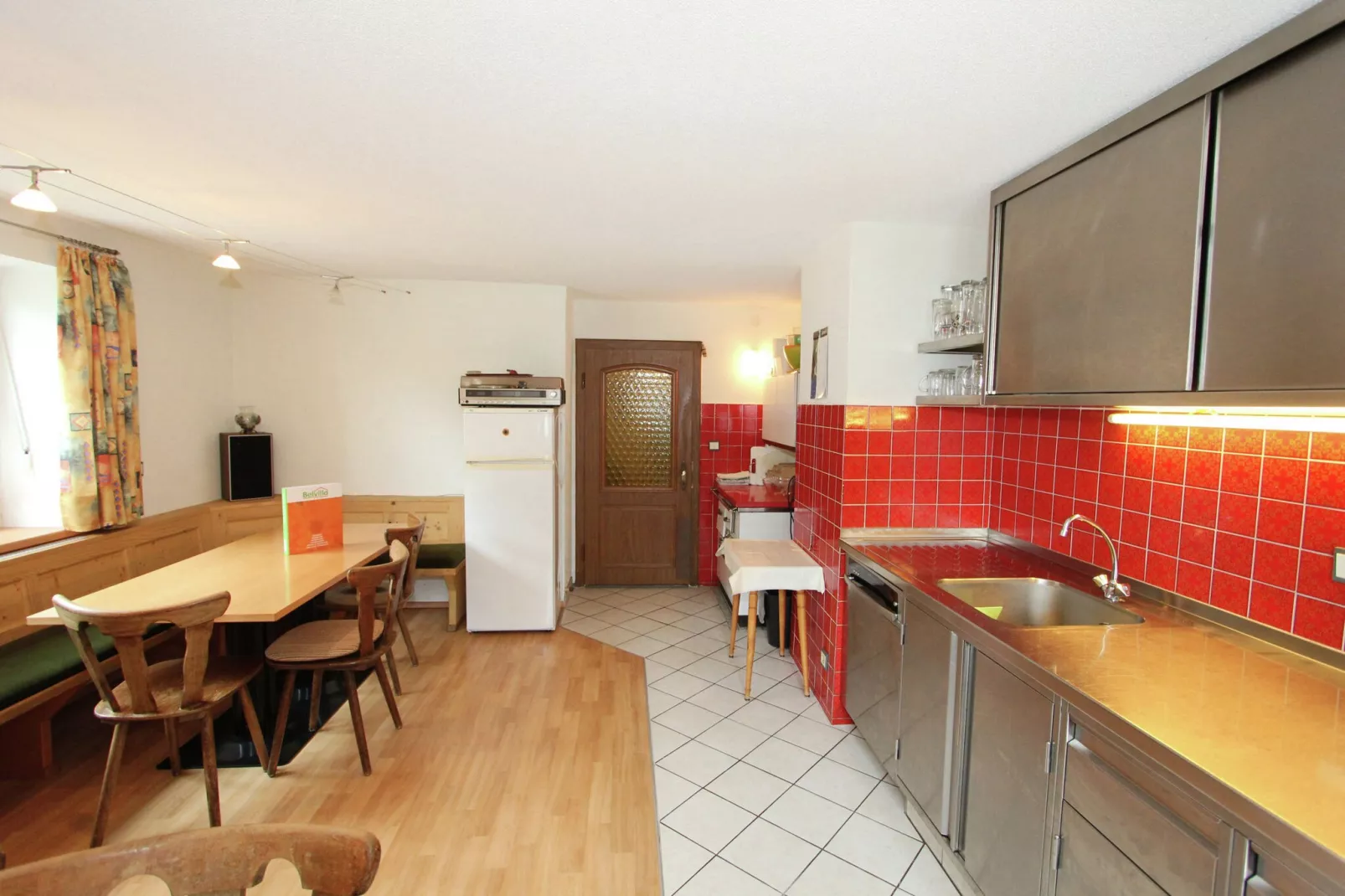 Haus Lukan Groß-Kitchen