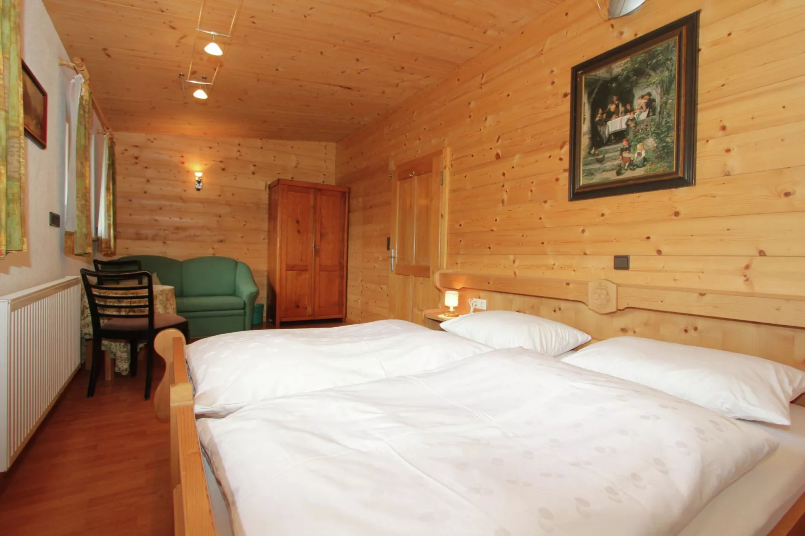 Haus Lukan Groß-Bedroom