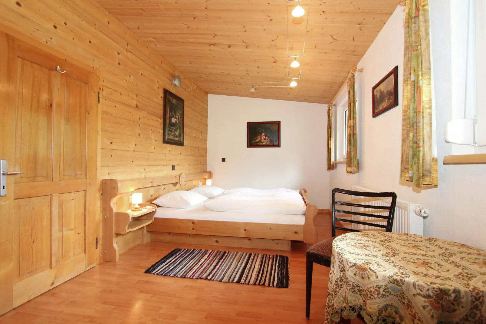 Haus Lukan Groß-Bedroom