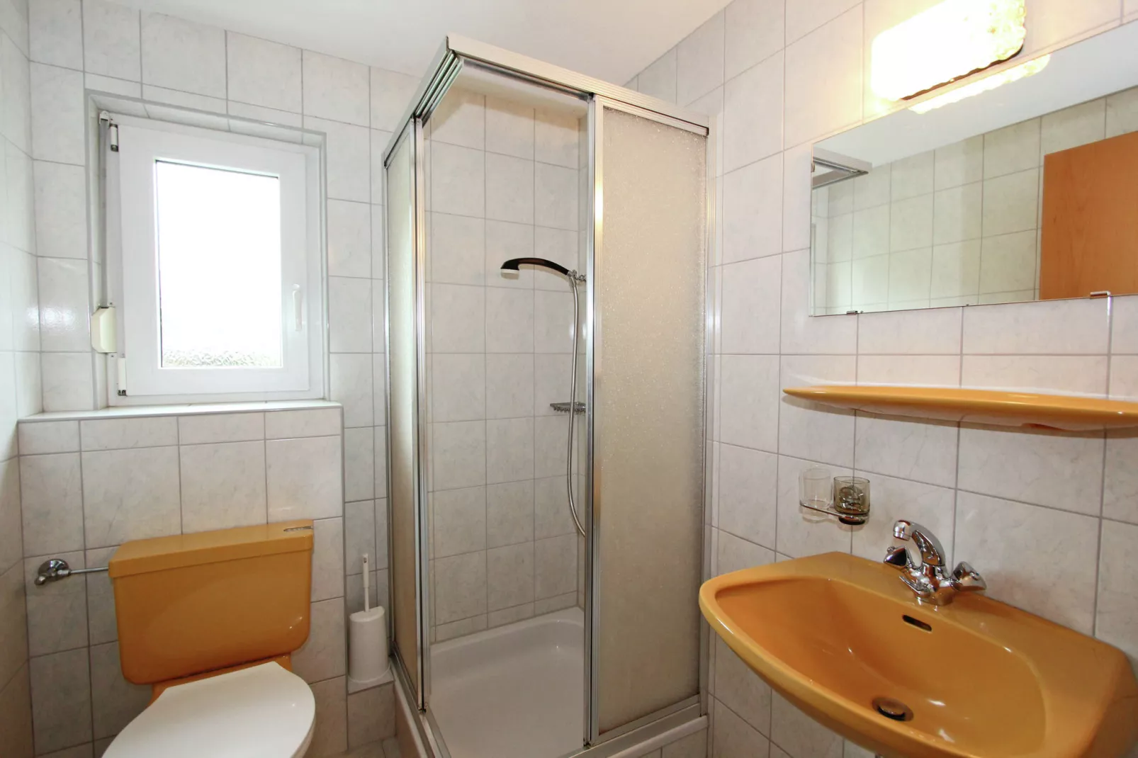 Haus Lukan Groß-Bathroom
