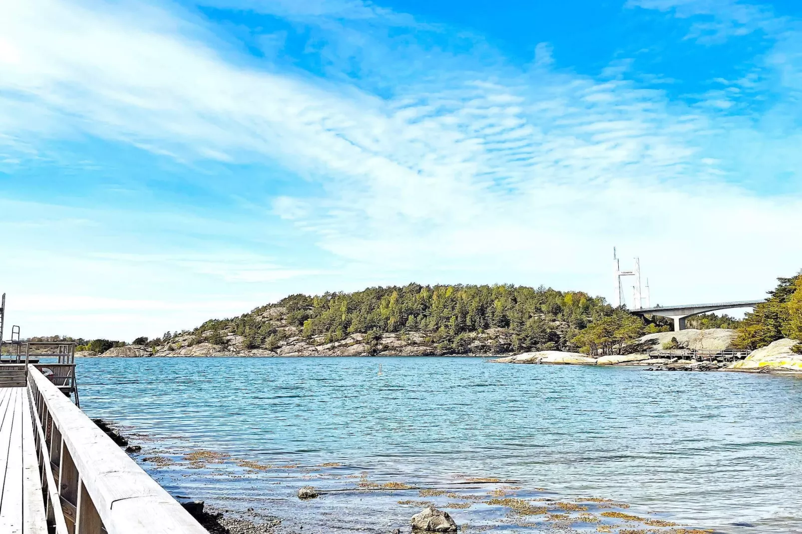 Abgeschiedener Aufenthalt im Wald mit Nebengebäude-Im Freien