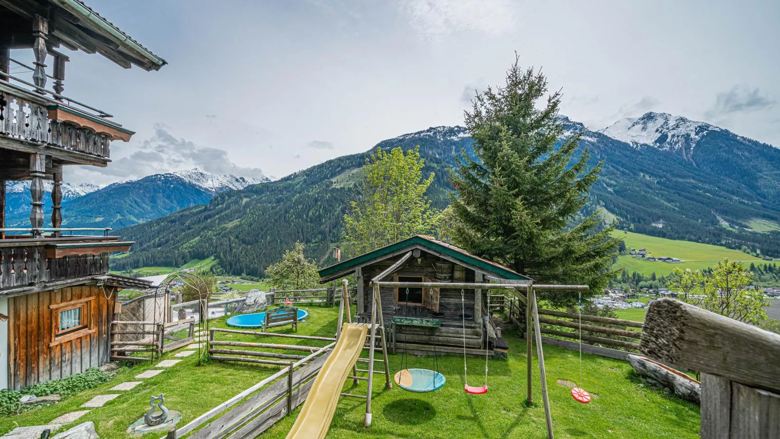 Poschen-Exterior summer