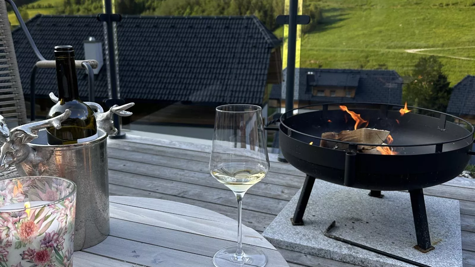 Chalet Hirschblick-Terrace balcony