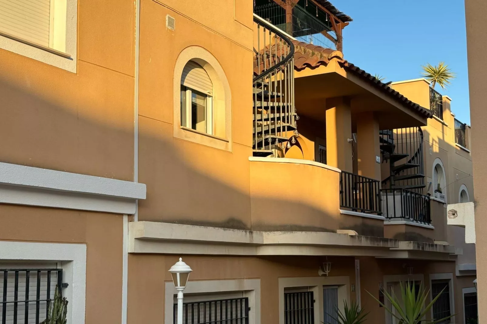 El rincón de Palomares-Exterior in summer