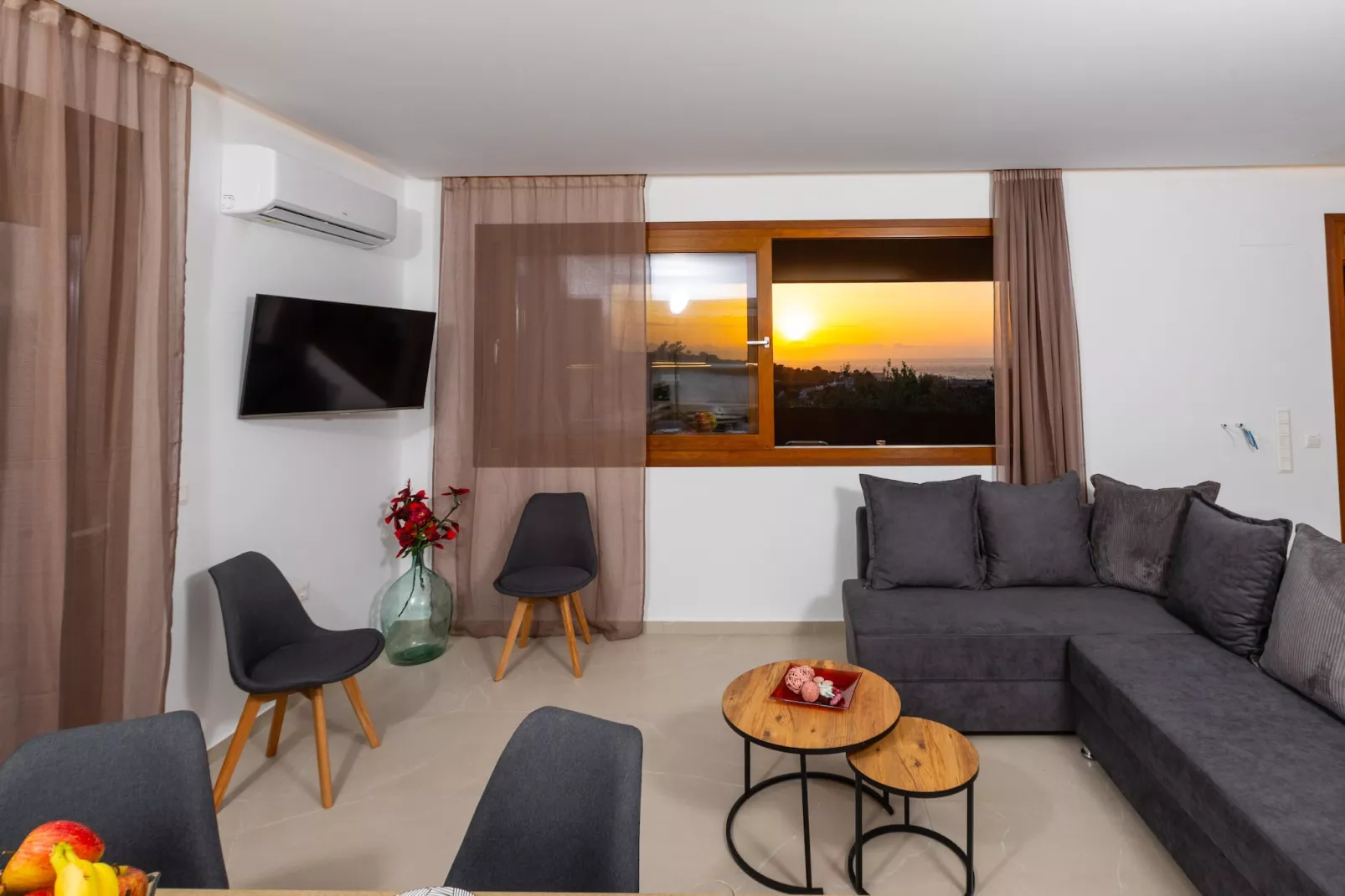 Olivia-Living room