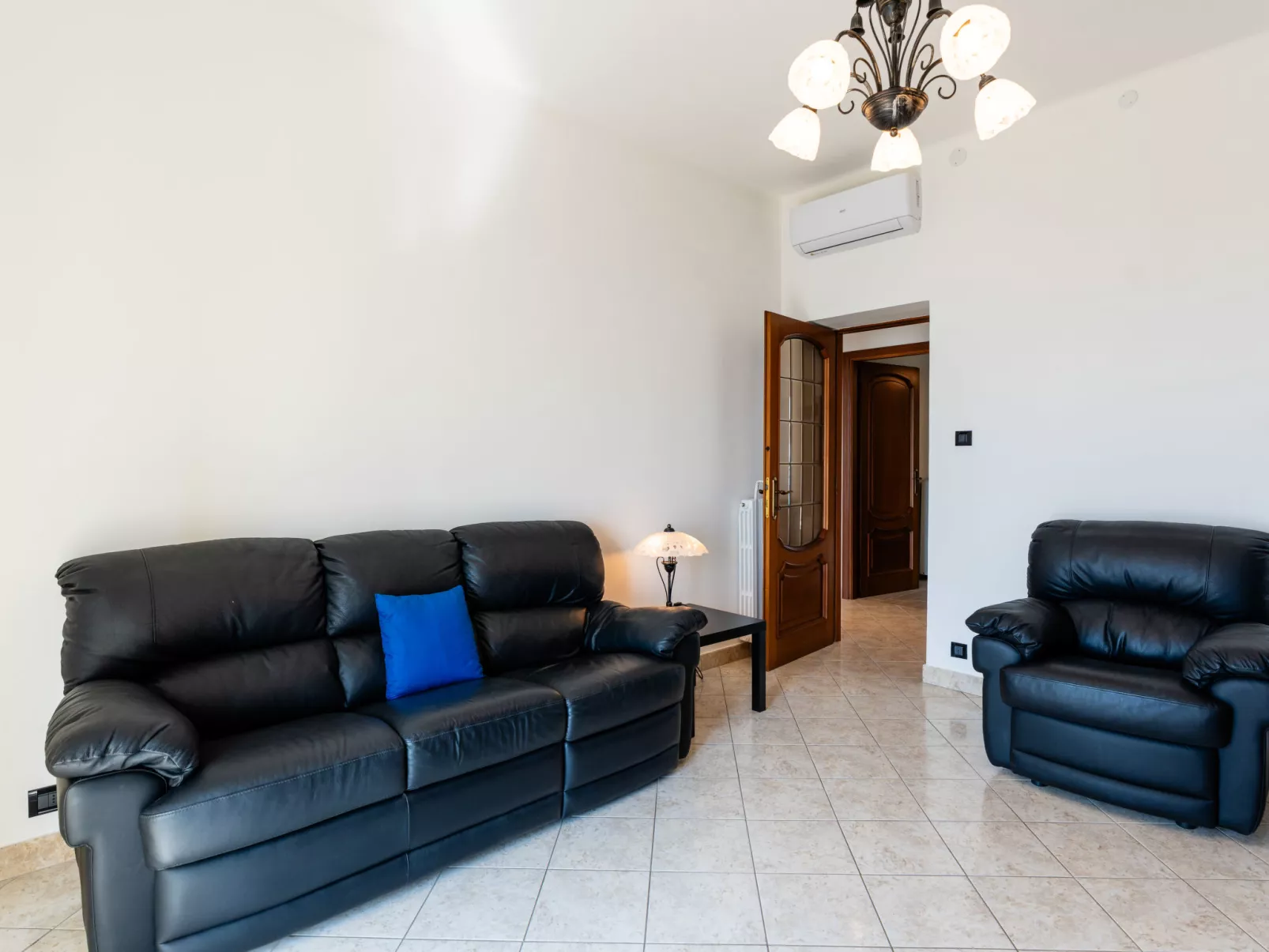 Seaview-Inside