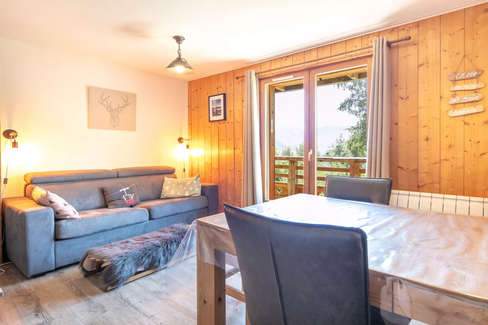 Les Grizzlis N°24 - 2P5-Living room