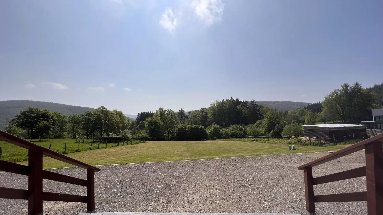 La Ferme-Vue d'été