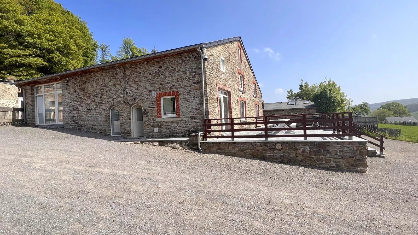 La Ferme-Extérieur été