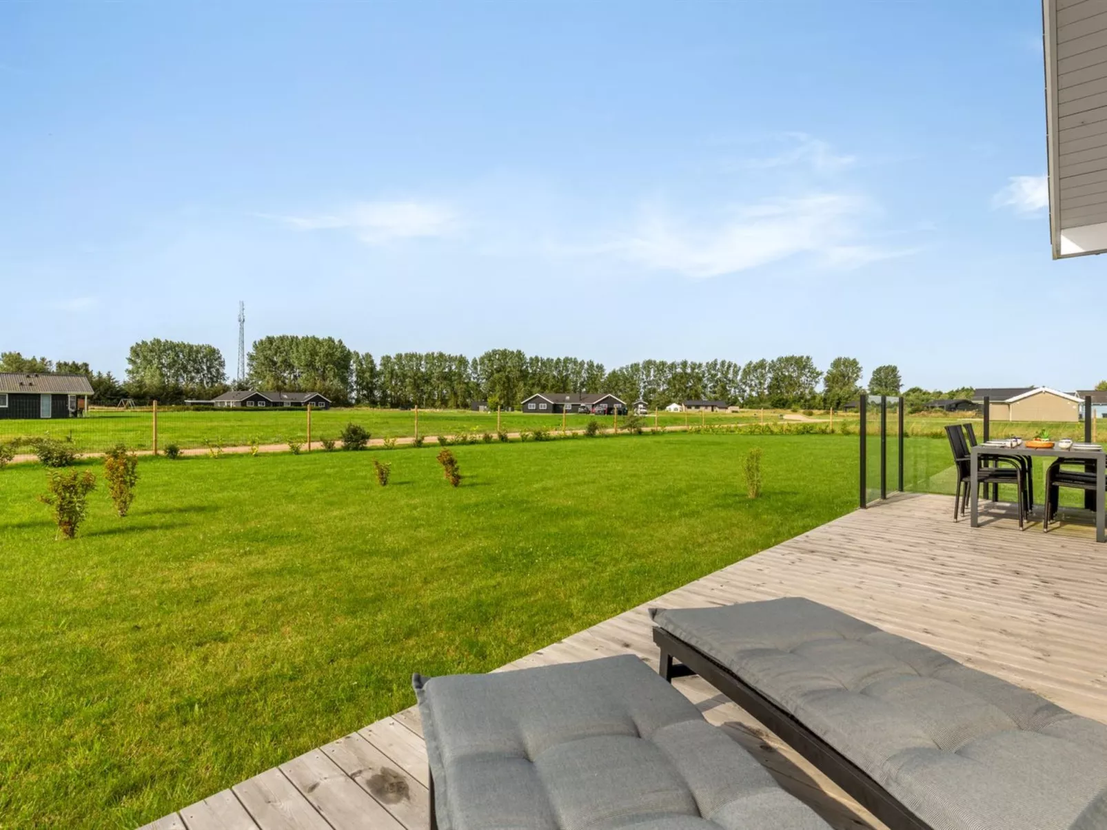 "Hellevi" - 900m from the sea-Outside
