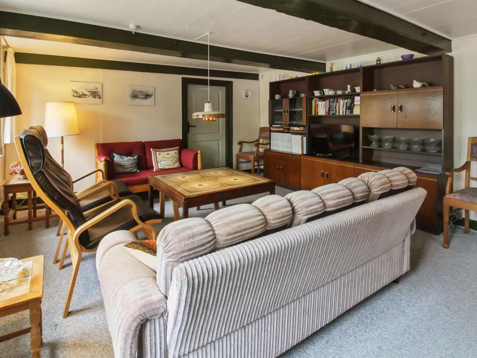 "Henrieke" - 10km from the sea-Inside