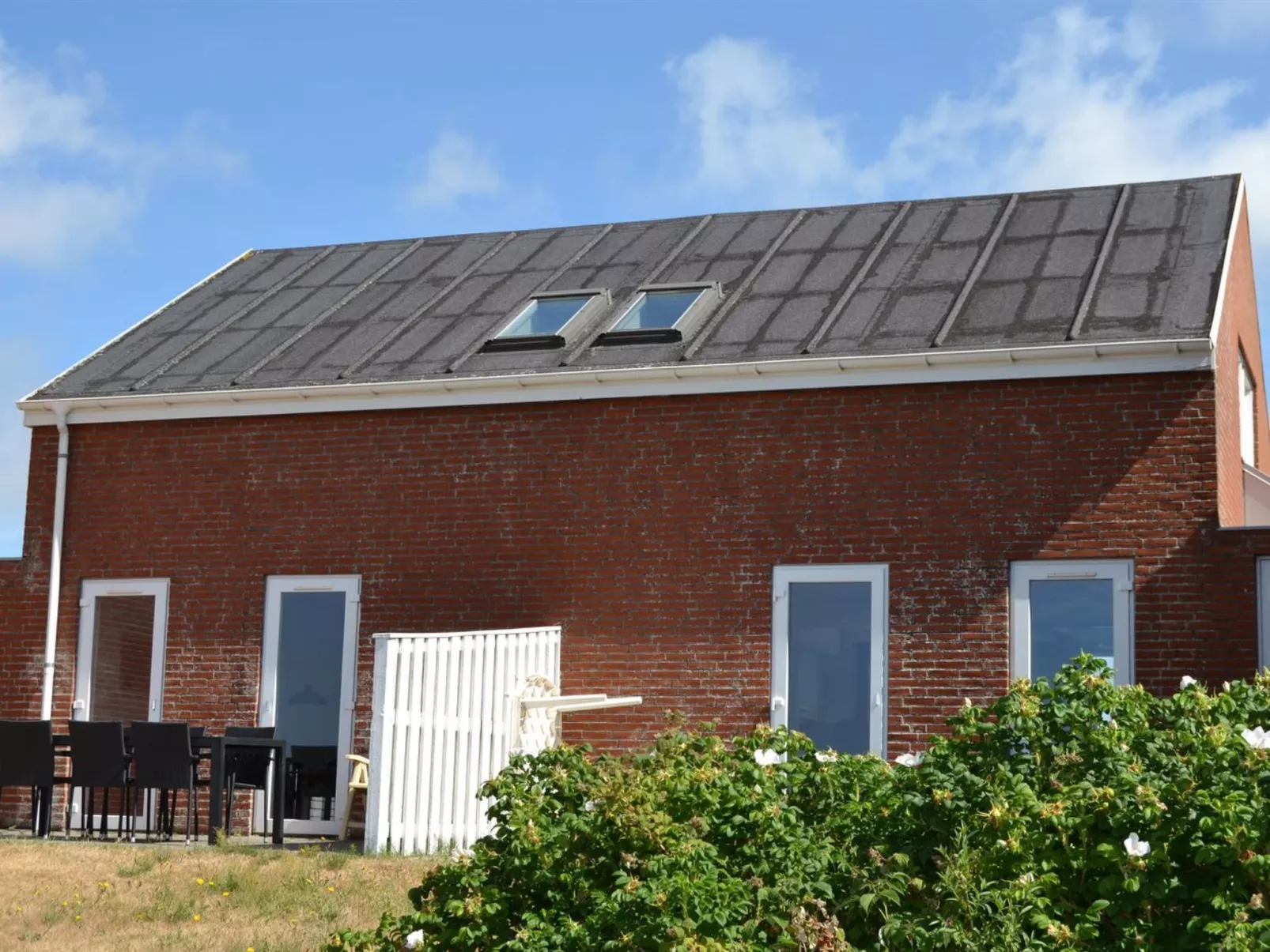 "Steffan" - 2.3km from the sea-Outside
