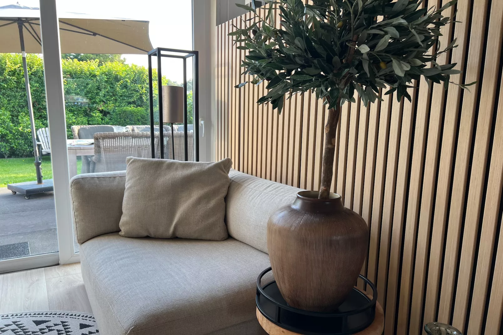 Eureka 103-Living room