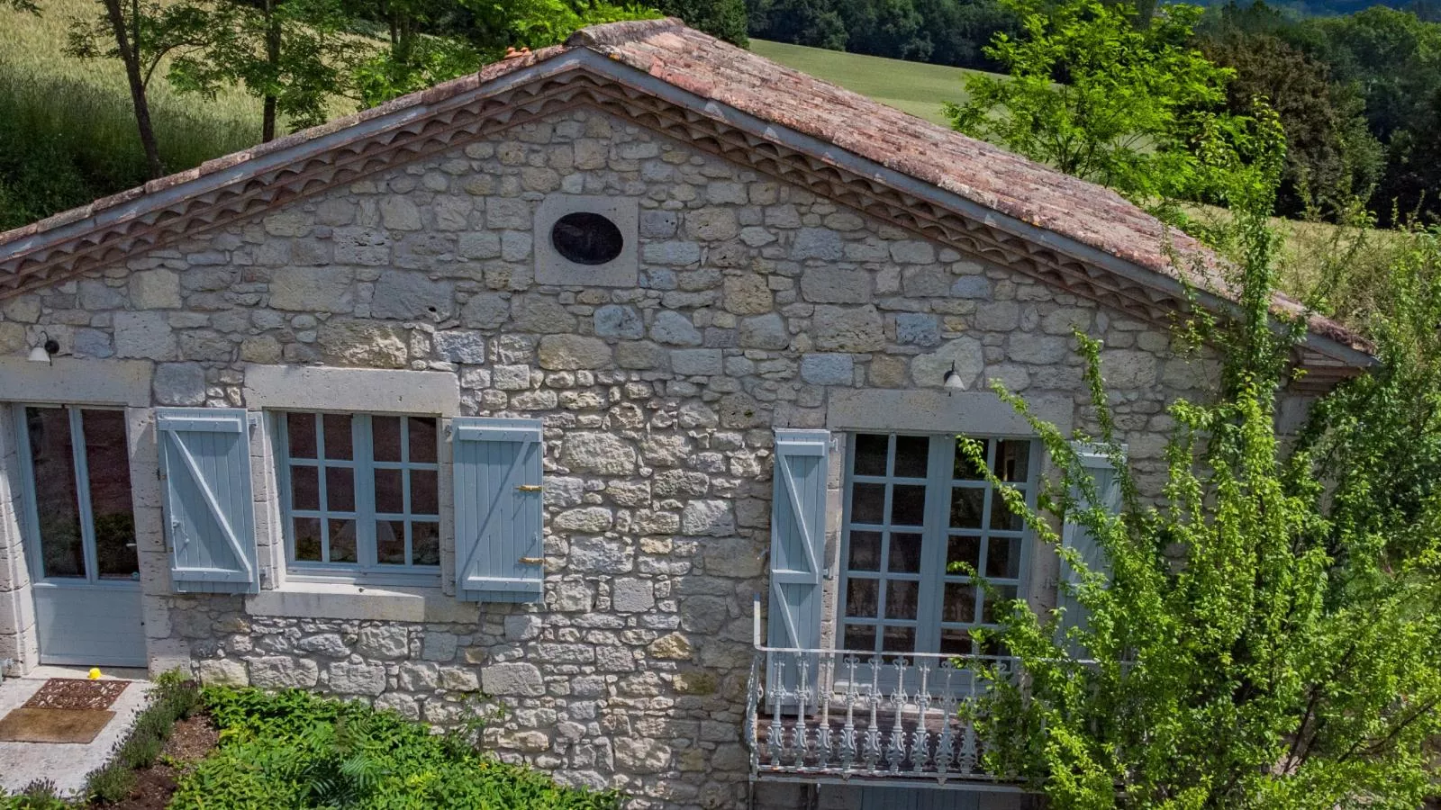 Gite La Folie-Exterior summer