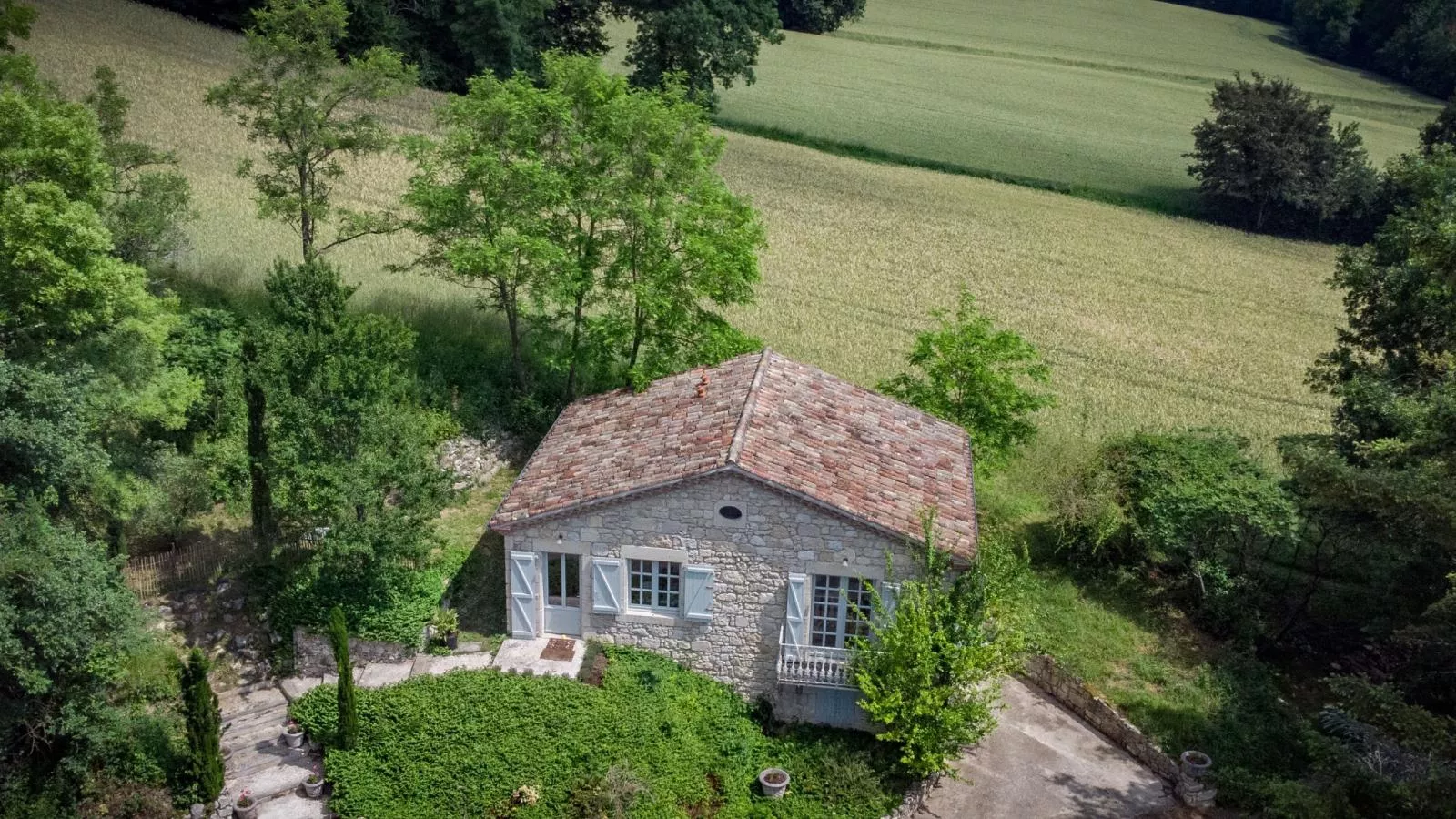 Gite La Folie-Exterior summer