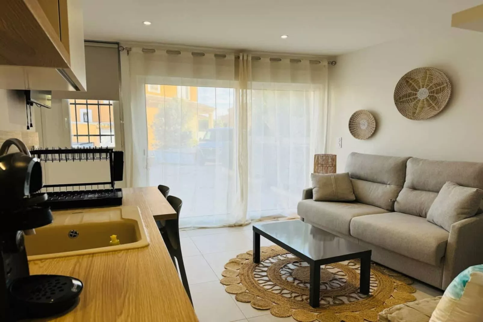 50 Chappert-Living room