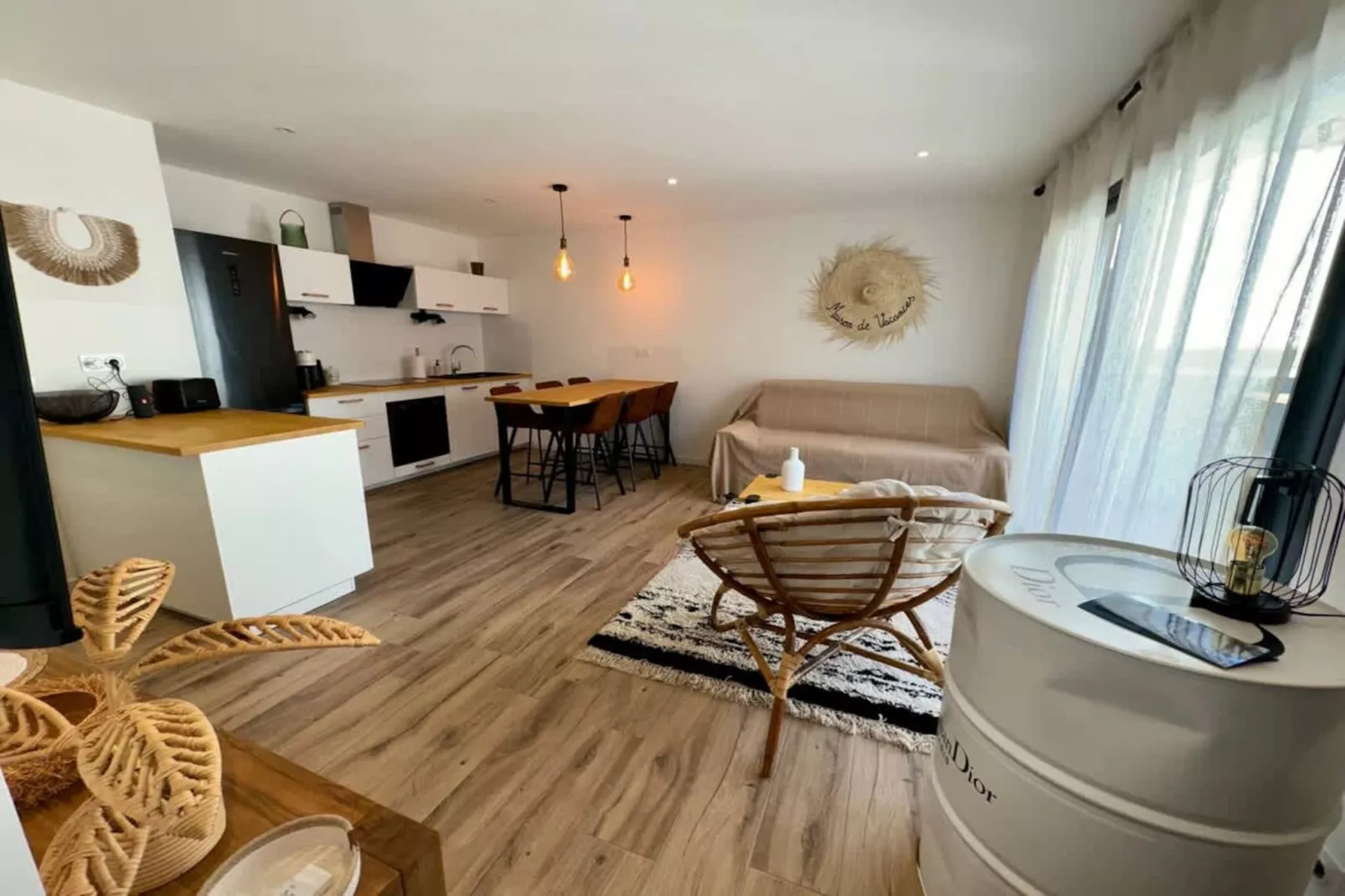 05 Villa Paradis-Living room