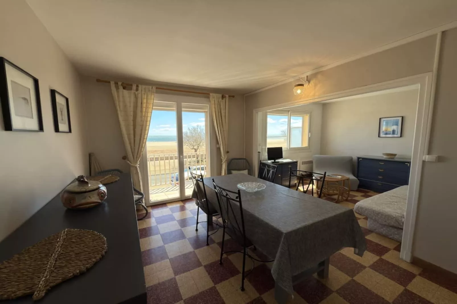 46 Appartement en Fr-Salle à manger