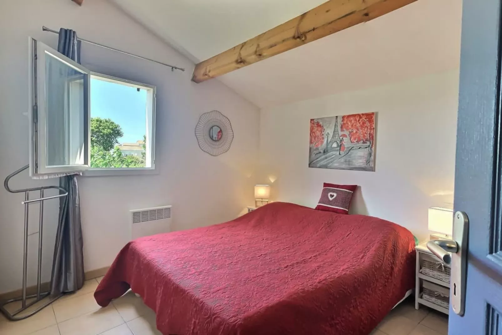 169 SAVARY-Bedroom