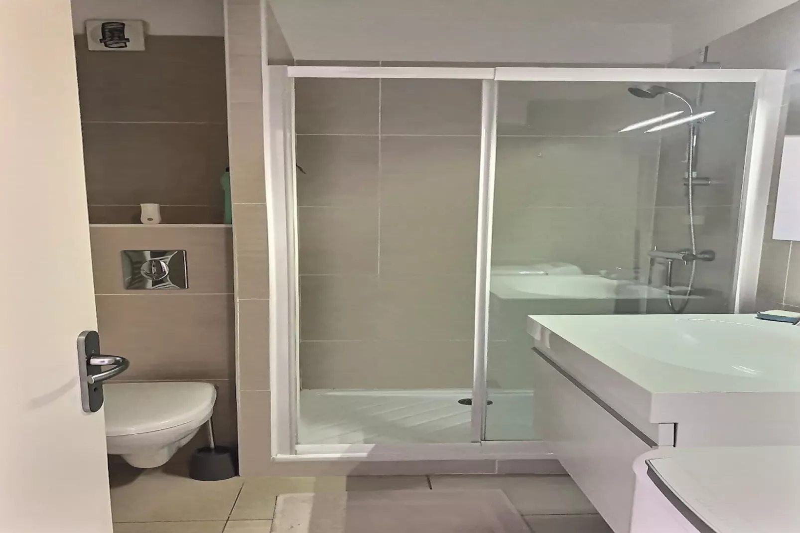 216 LASCAUX-Bathroom