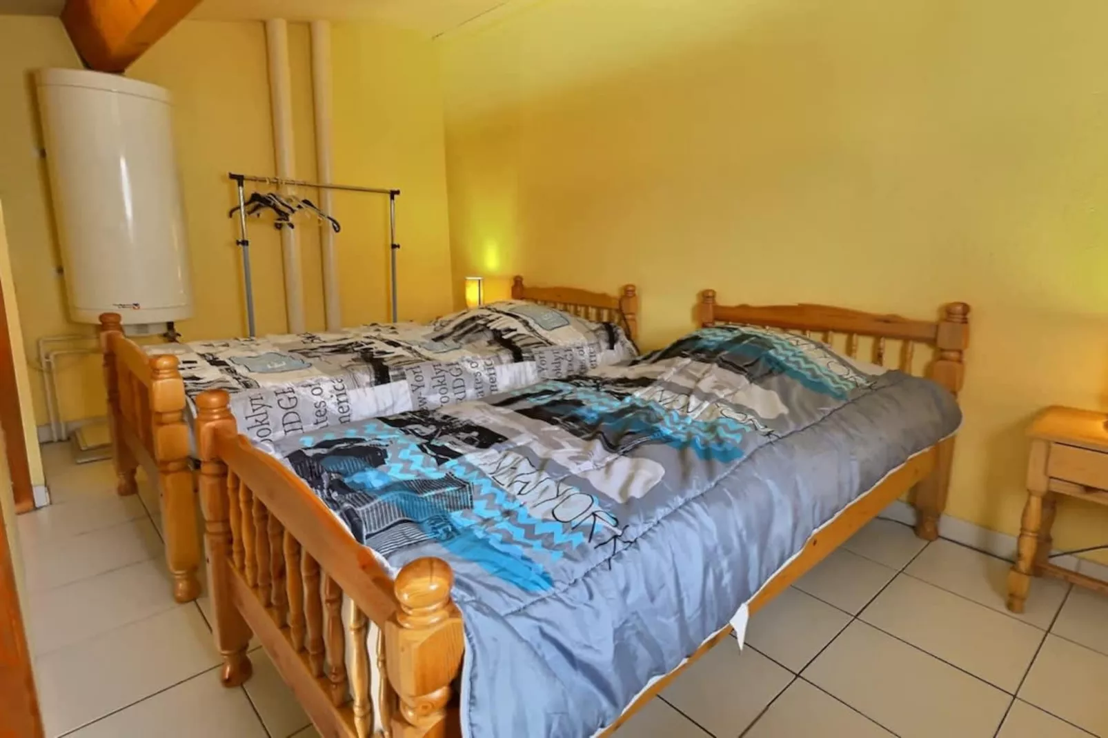 LOU 174 BOULARD-Bedroom