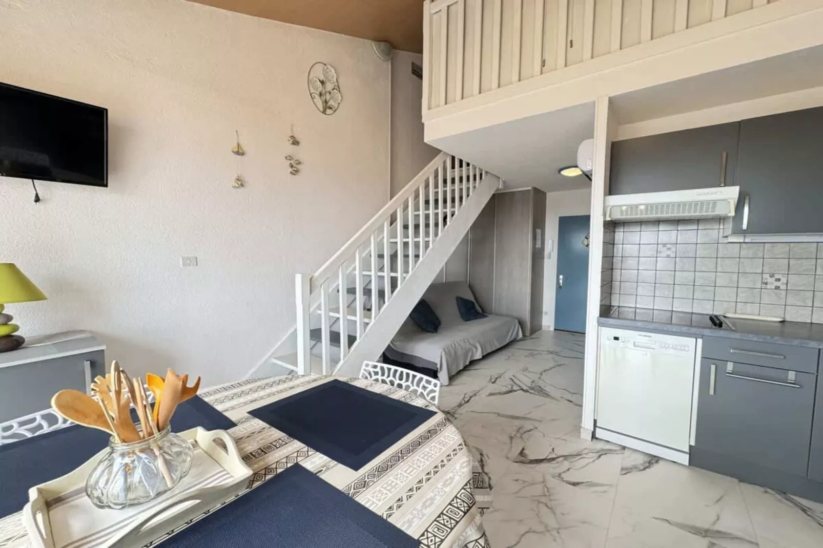 49 Vue sur la Ville-Bedroom