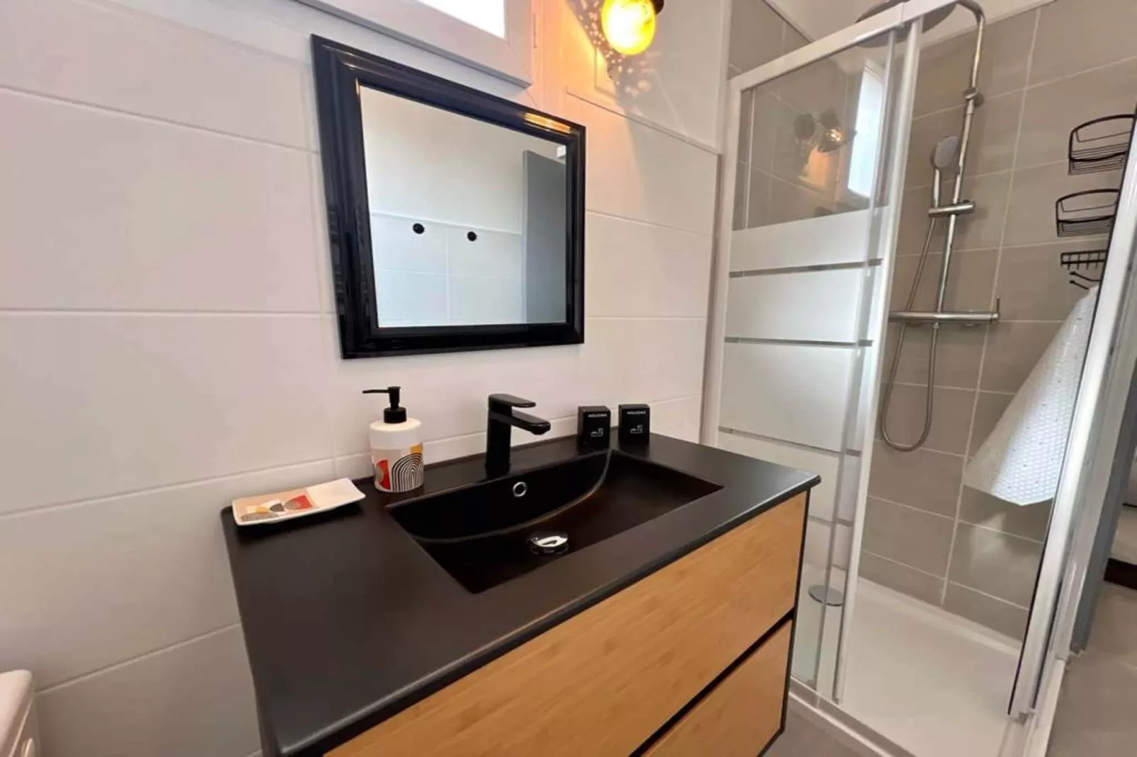 105 LIGNON-Bathroom