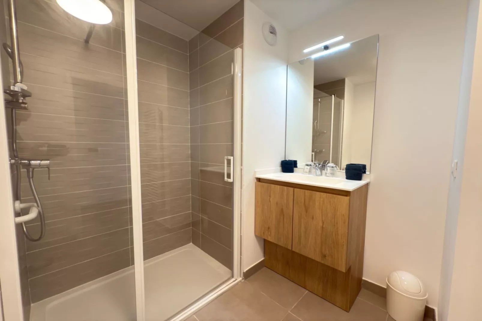C507-Bathroom