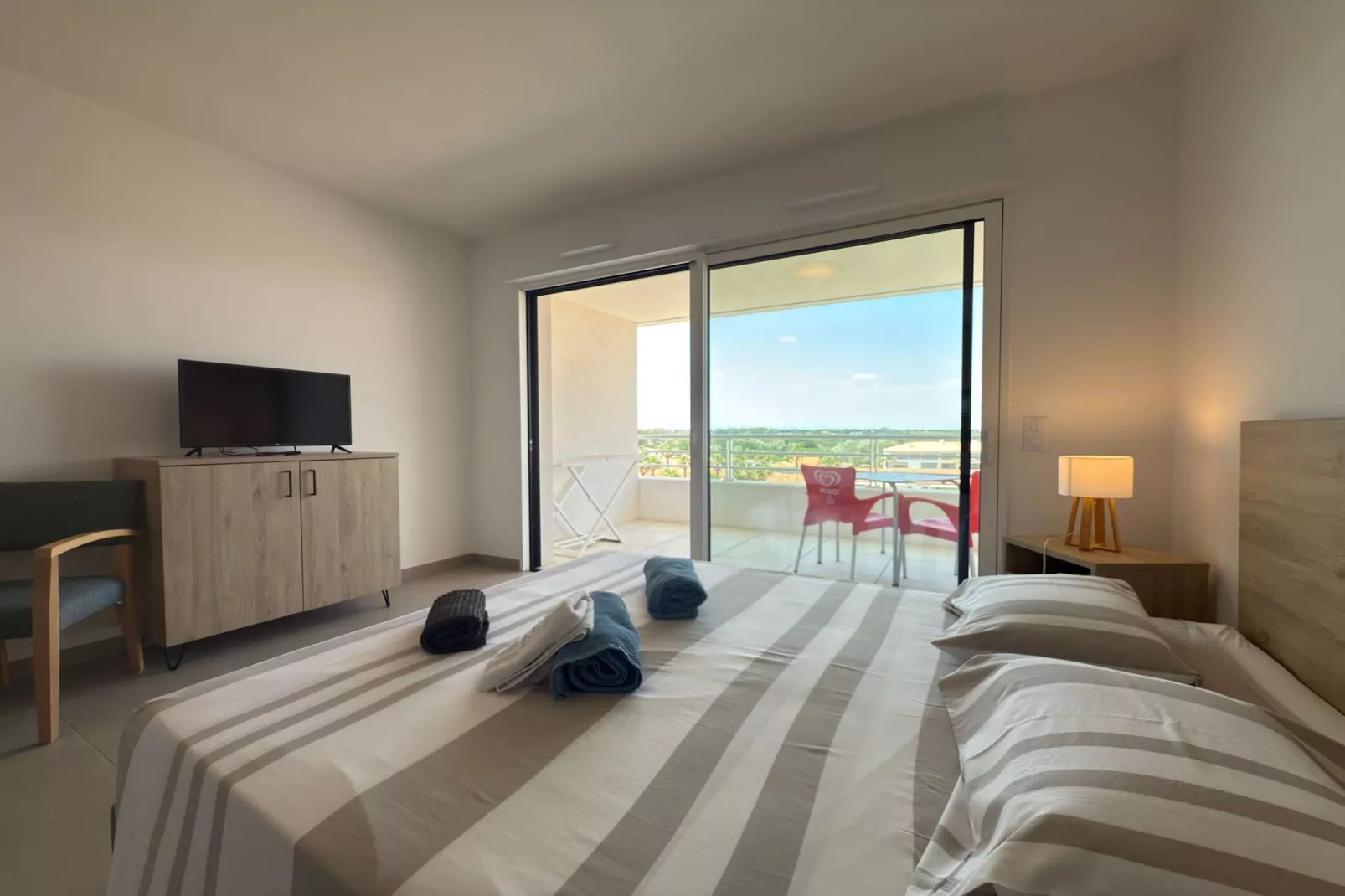 C506-Bedroom