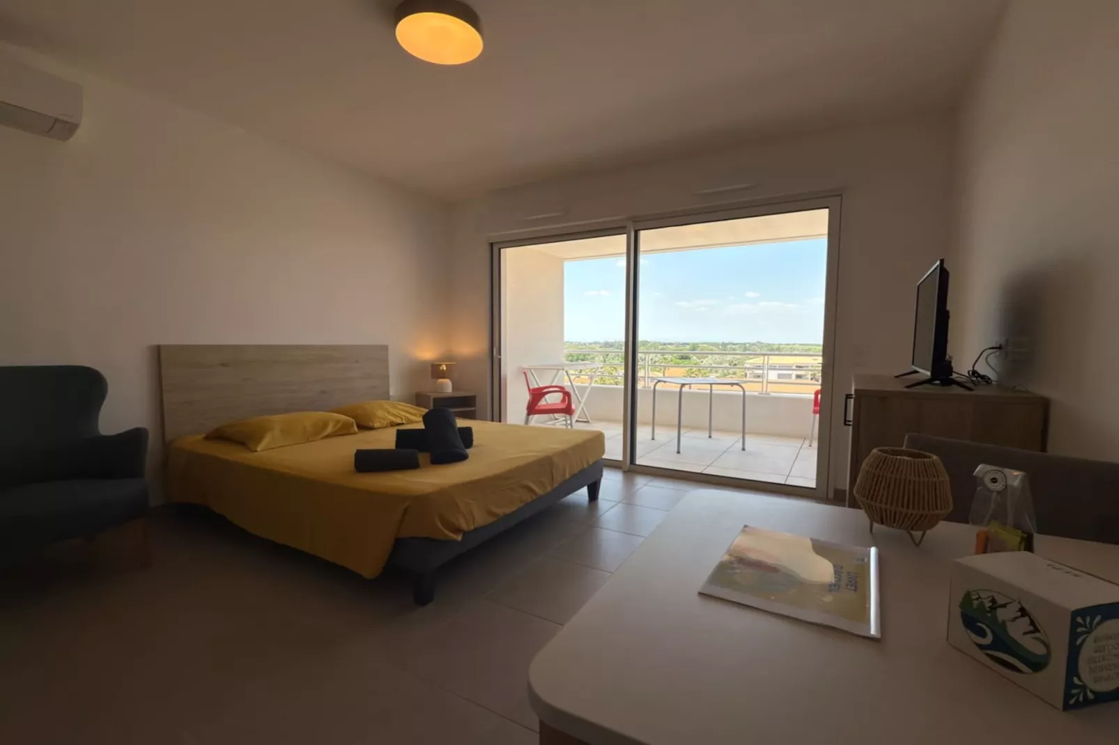 C505-Bedroom