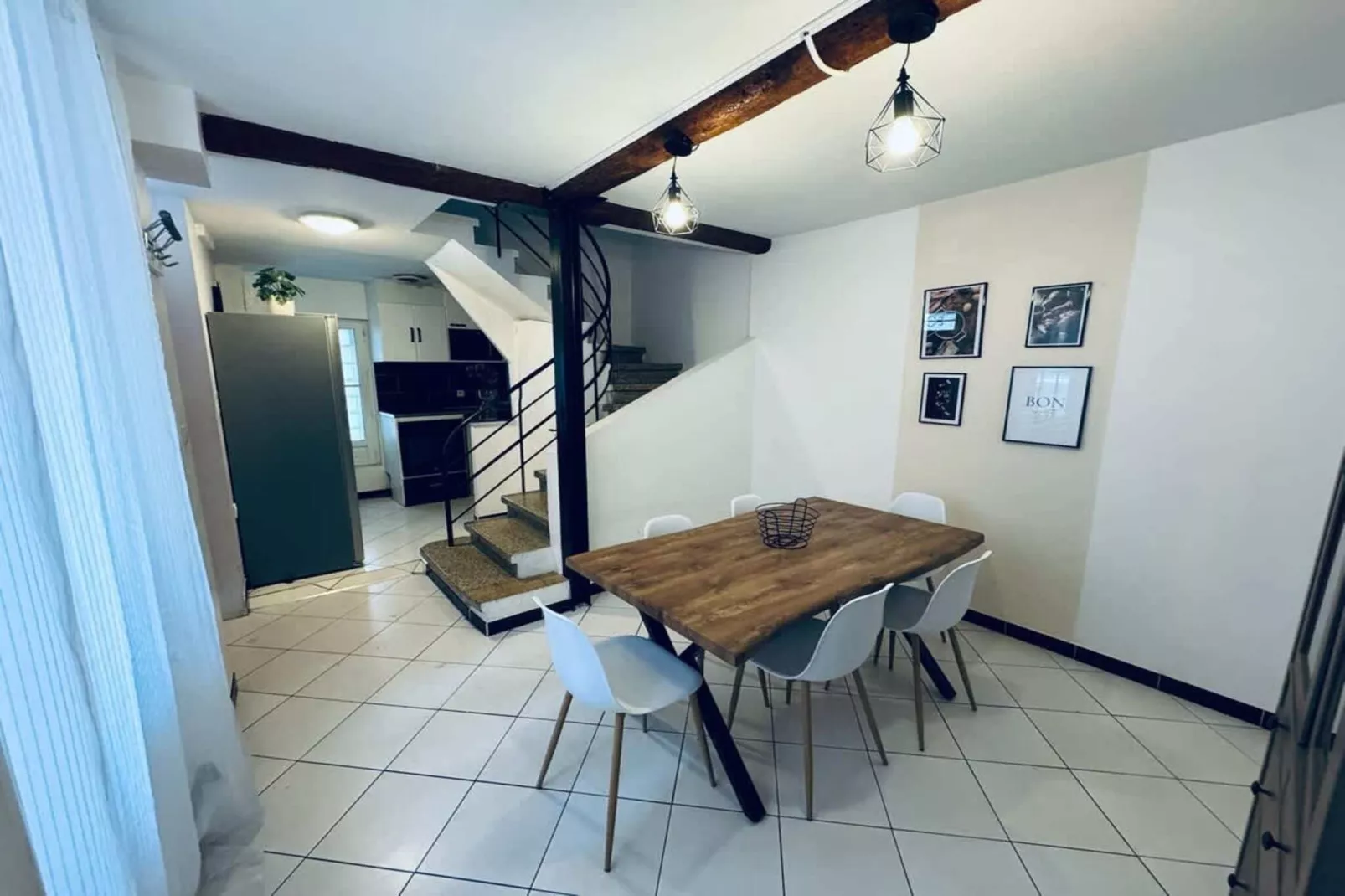 28 Chambre Orb (1ᵉ é-Esszimmer